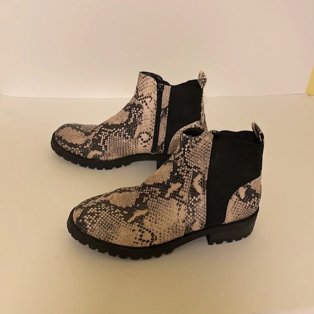 Universal Thread boot - Picture 3 of 6